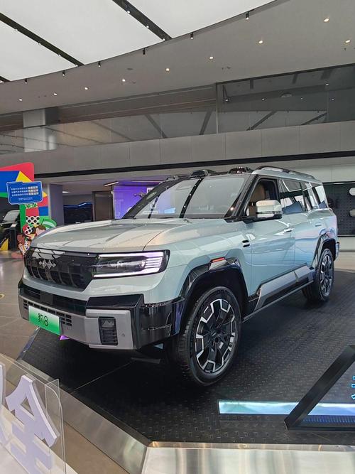 重庆开州区维驰祥企业管理咨询比亚迪方程豹硬派越野的爆款，英菲尼迪35周年与你共成长